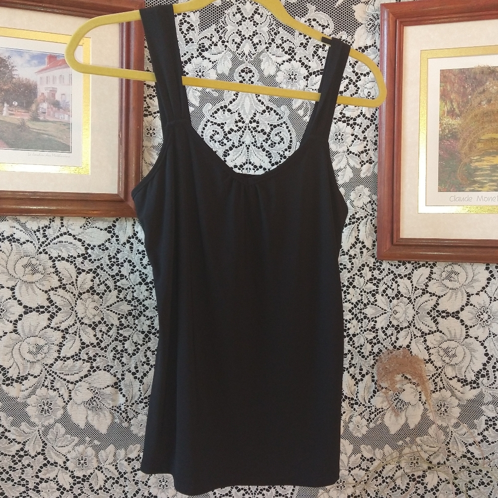 Effortless Style black tank top thick straps sleeveless polyester spandex blend